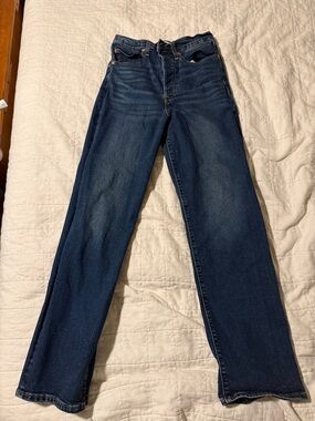 Levi's Ribcage Straight Leg Jeans in Dark Blue Wash